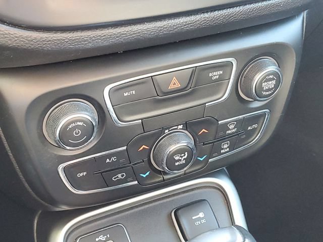 Used 2021 Jeep Compass Latitude FWD image 15