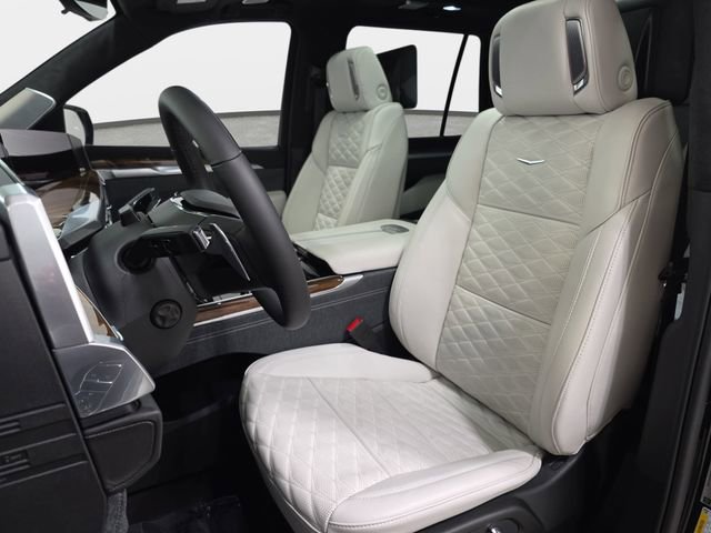 Used 2026 Cadillac Escalade Platinum Luxury image 14