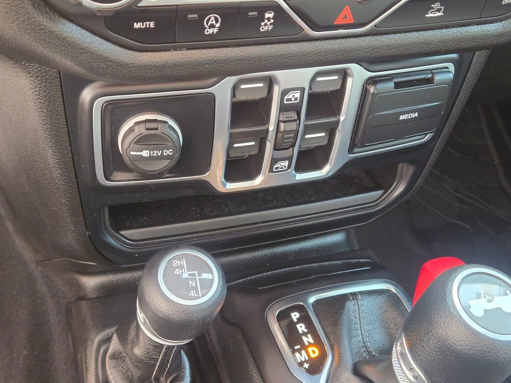 Used 2024 Jeep Wrangler Unlimited Sport AWD/4WD image 26