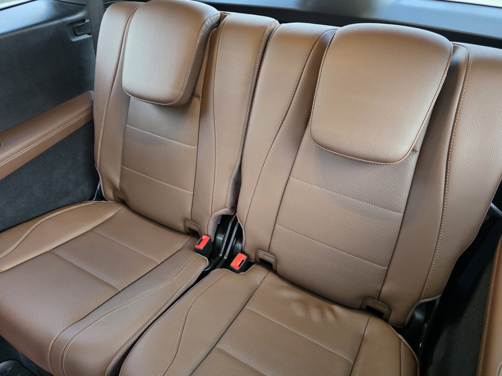 Used 2024 Mercedes-Benz GLS 450 4MATIC image 17