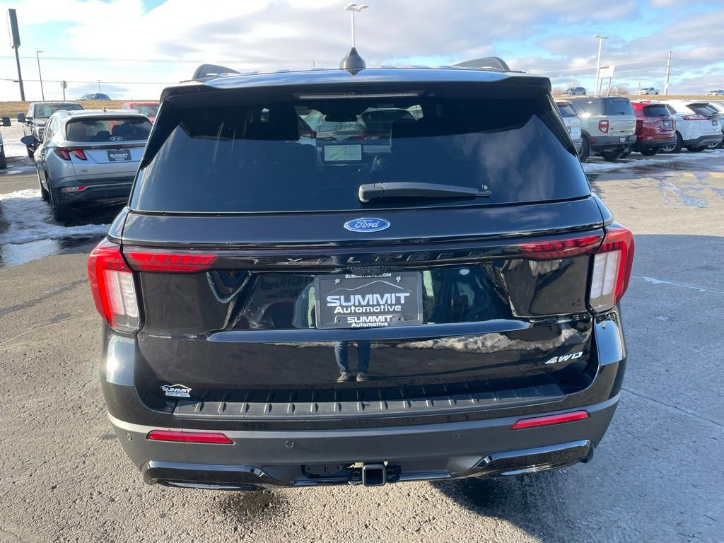 Used 2025 Ford Explorer ST-Line image 34