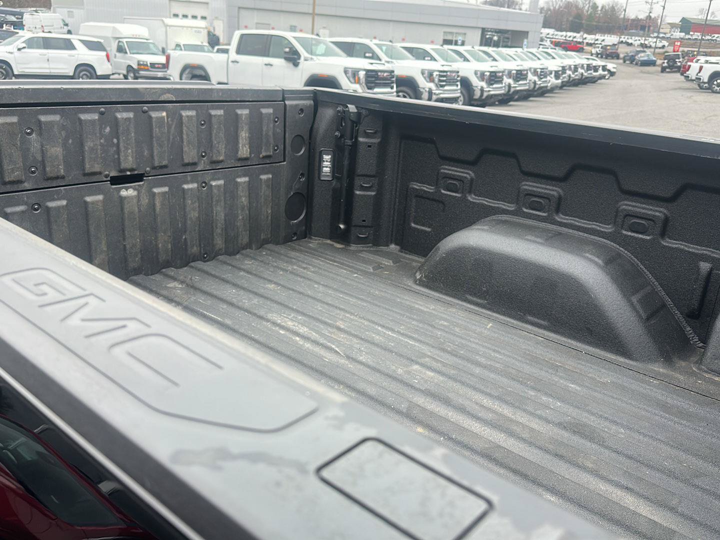 Used 2024 GMC Sierra 1500 AT4X w/ AT4X AEV Edition AWD/4WD image 10