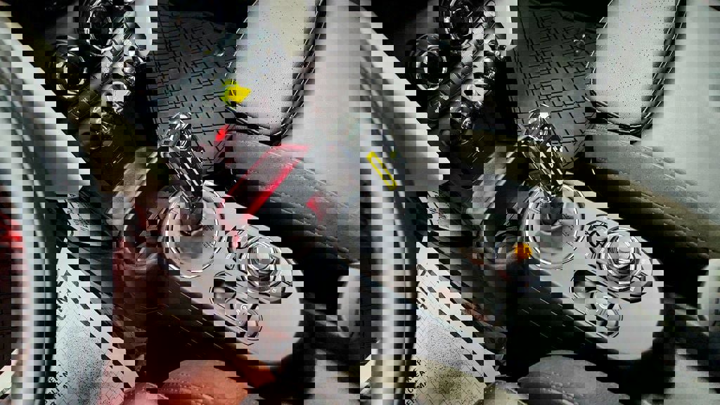 Used 2021 MINI Cooper SE w/ 6.5" Touchscreen Package image 17