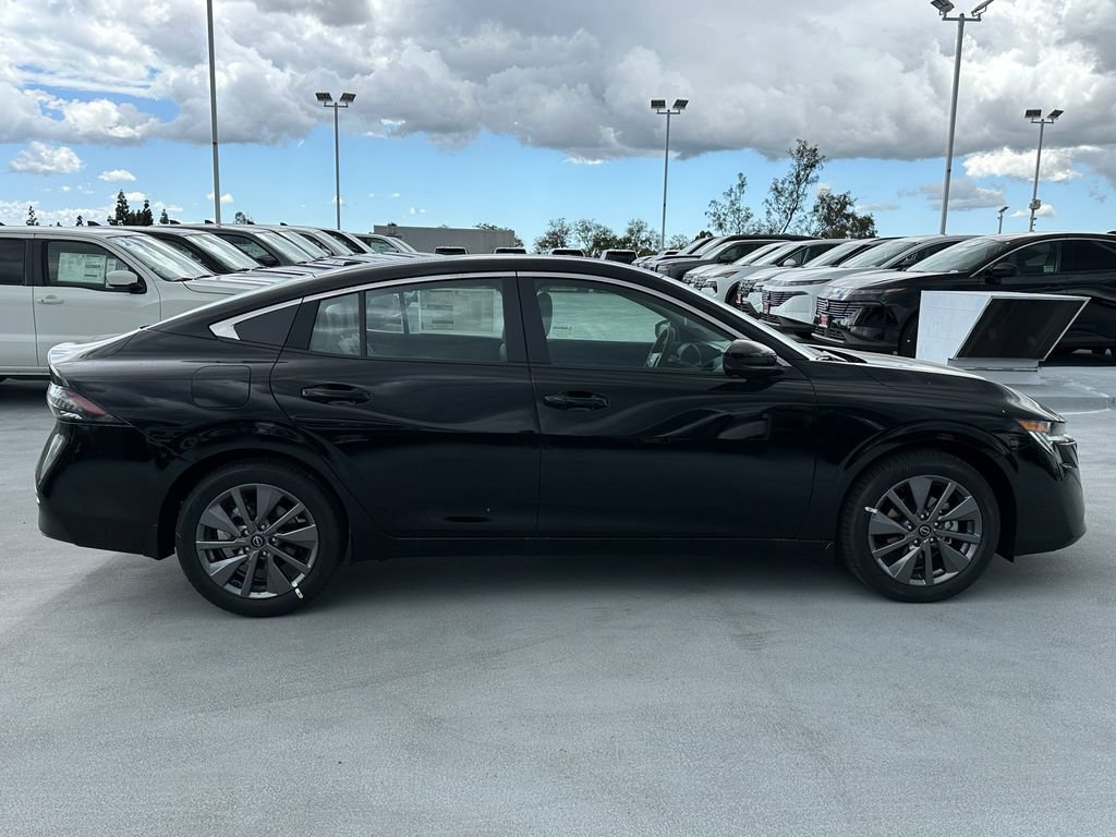 New 2026 Nissan Sentra SL w/ Floor Mat Package FWD image 8
