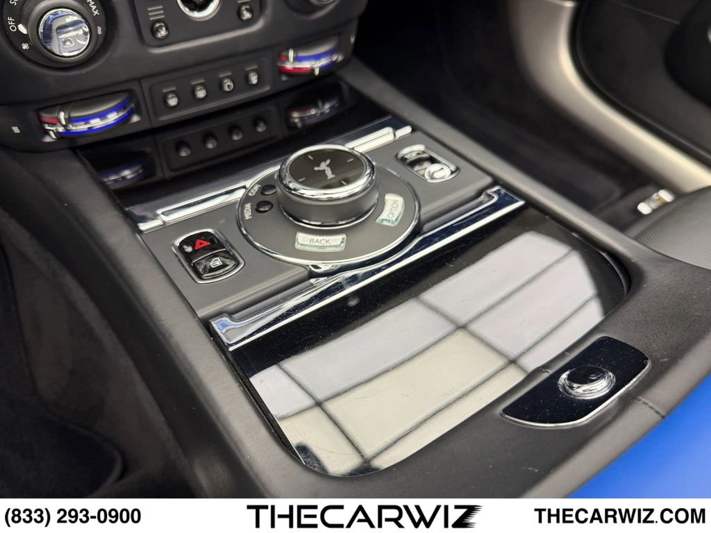 Used 2019 Rolls-Royce Dawn RWD image 53