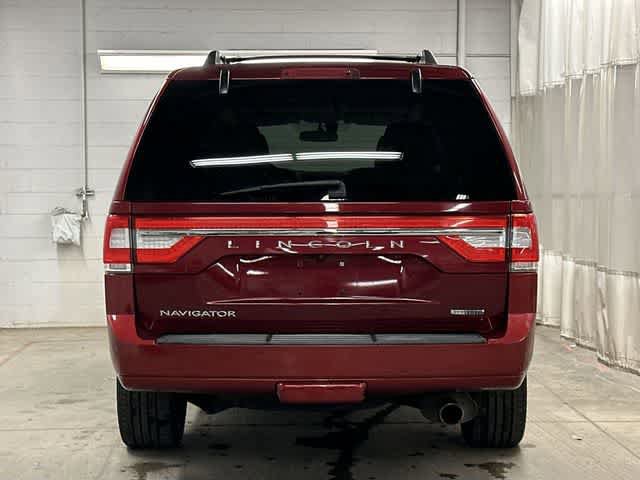 Used 2015 Lincoln Navigator 4WD w/ Equipment Group 101A Reserve image 4