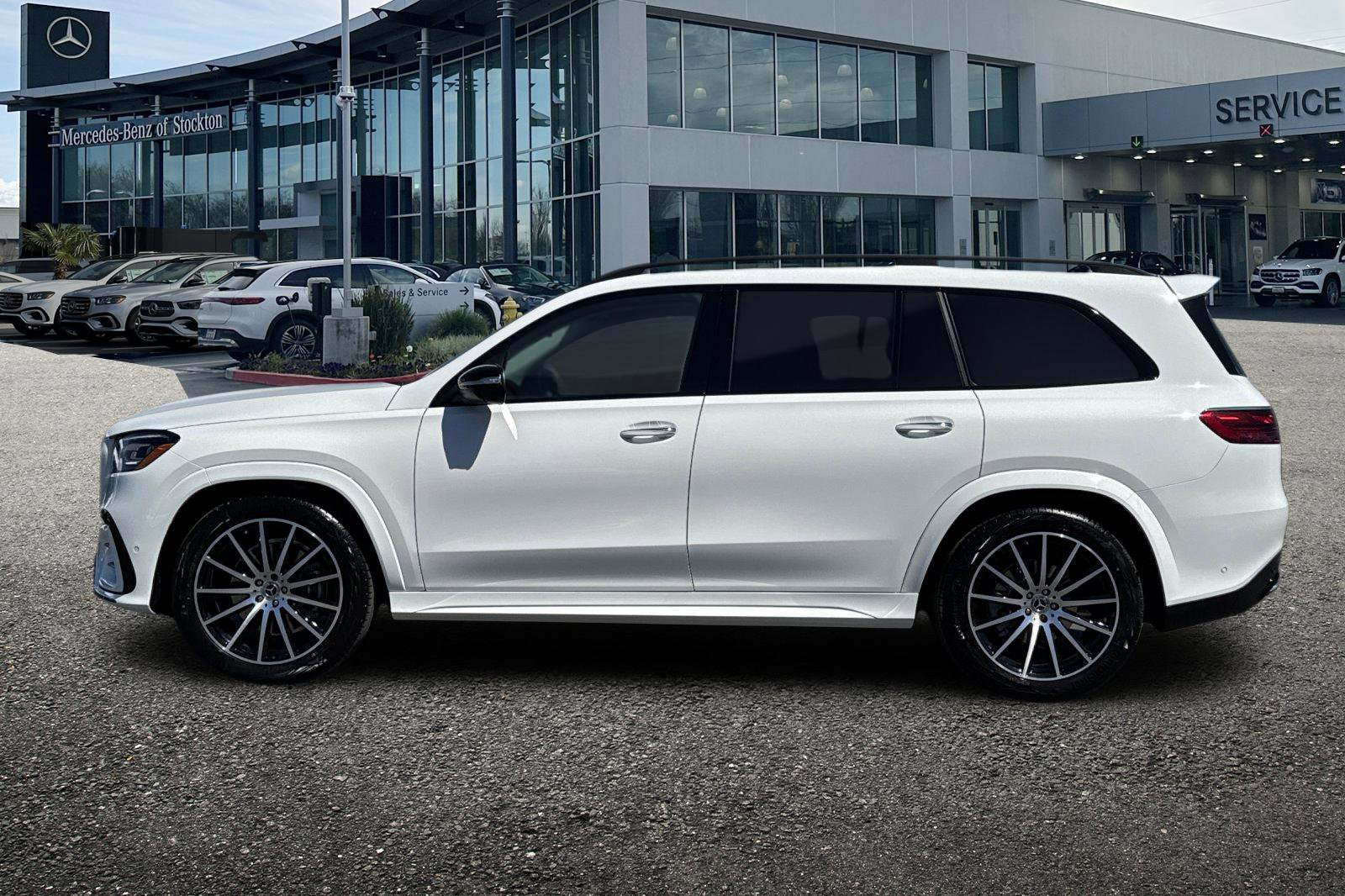New 2026 Mercedes-Benz GLS 450 4MATIC image 7
