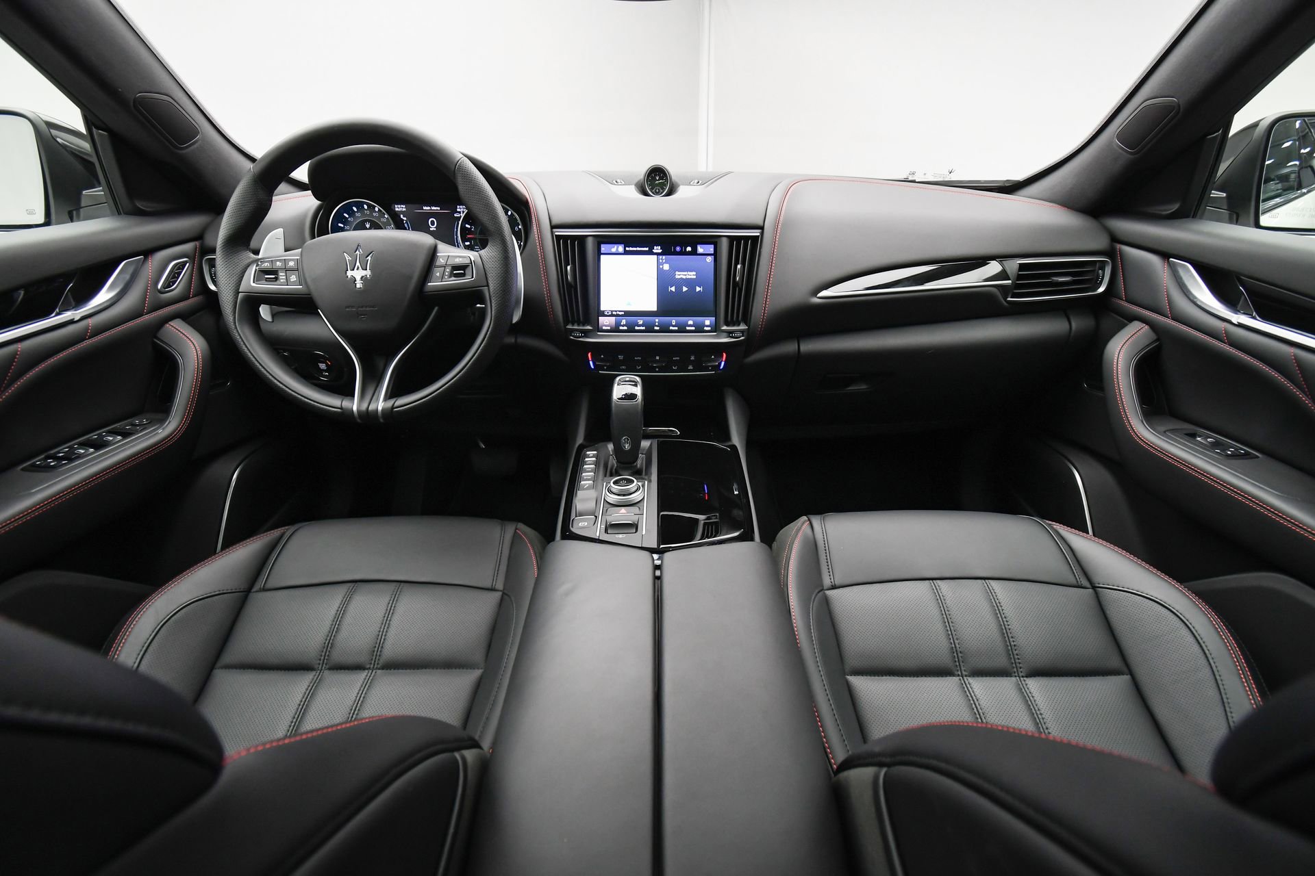 New 2024 Maserati Levante GT Ultima image 13