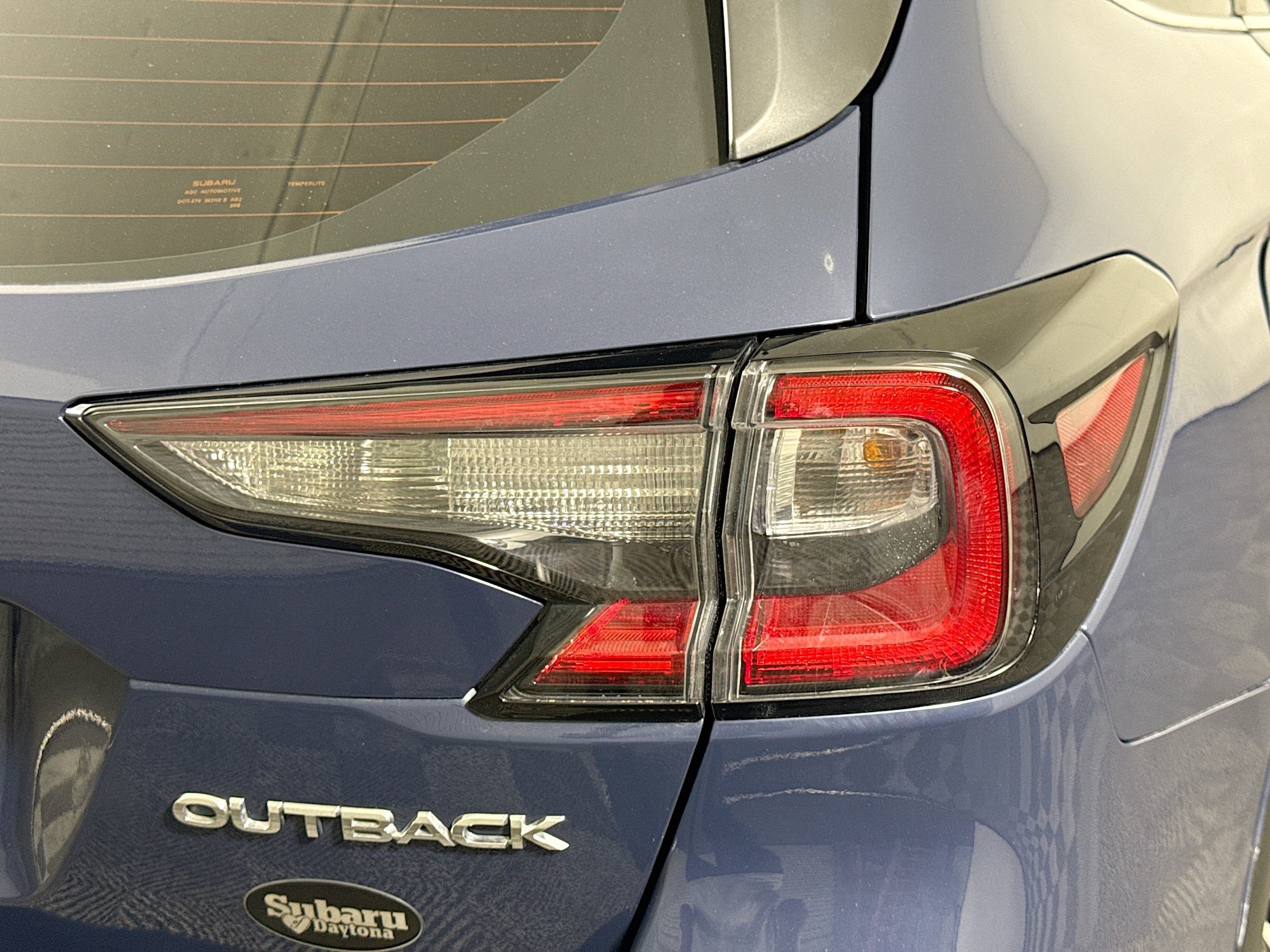 Used 2025 Subaru Outback AWD/4WD image 33