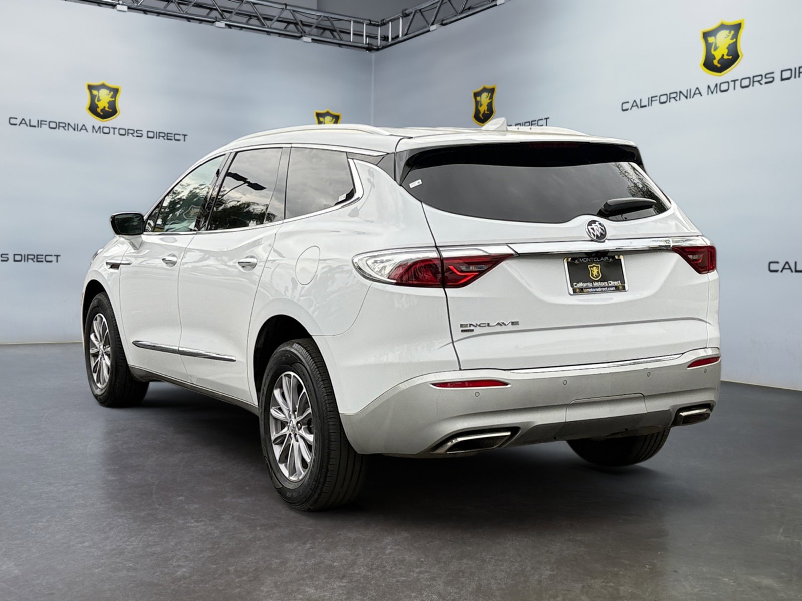 Used 2024 Buick Enclave Premium image 3