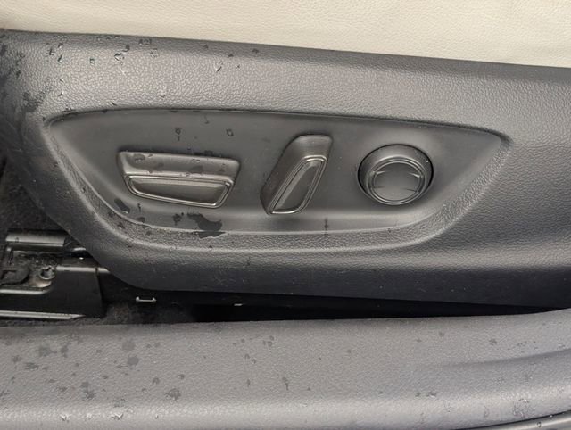 Used 2023 Toyota Camry SE image 13