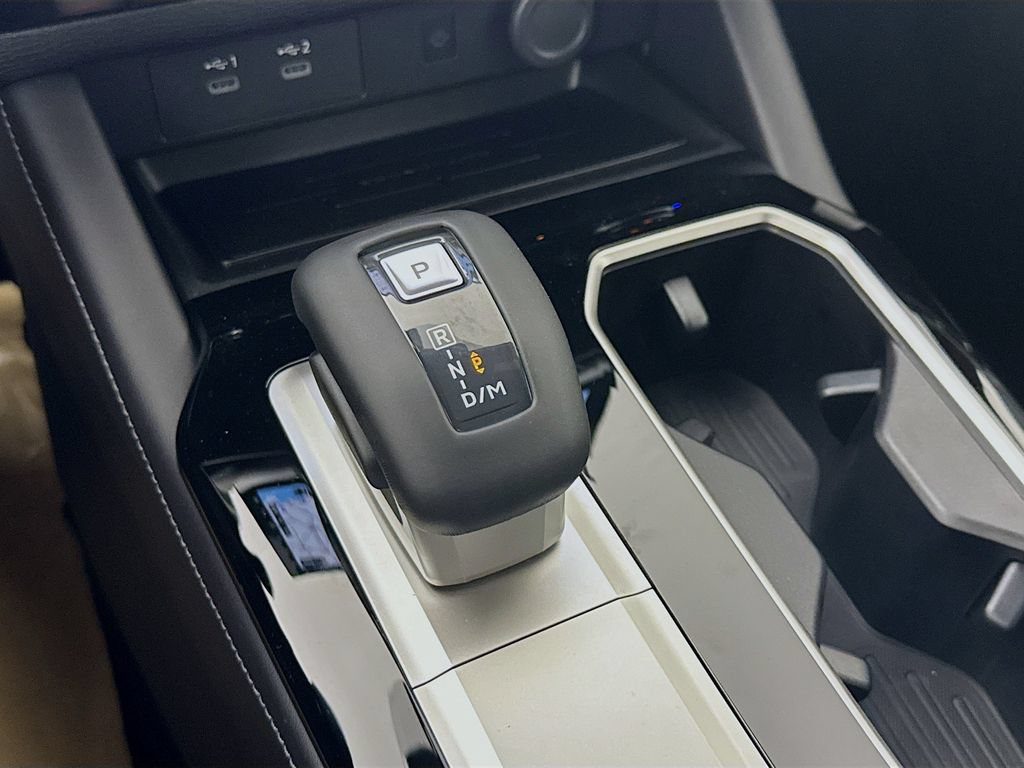 New 2026 Mitsubishi Outlander SEL Black Edition FWD image 17