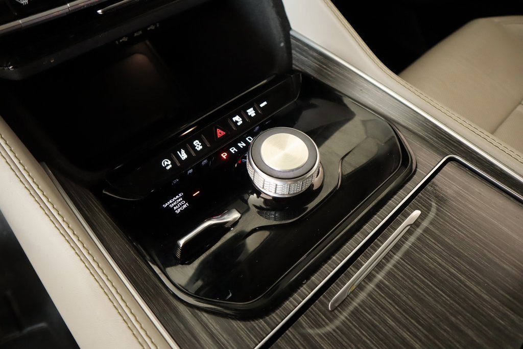 Used 2023 Jeep Wagoneer Series II w/ Flexible Seating Group image 9