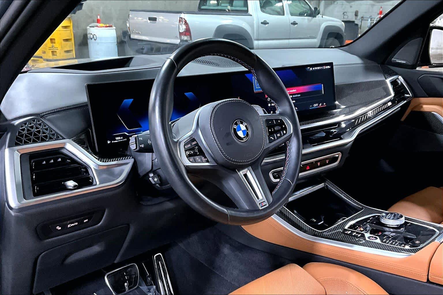 Used 2025 BMW X5 M60i image 18