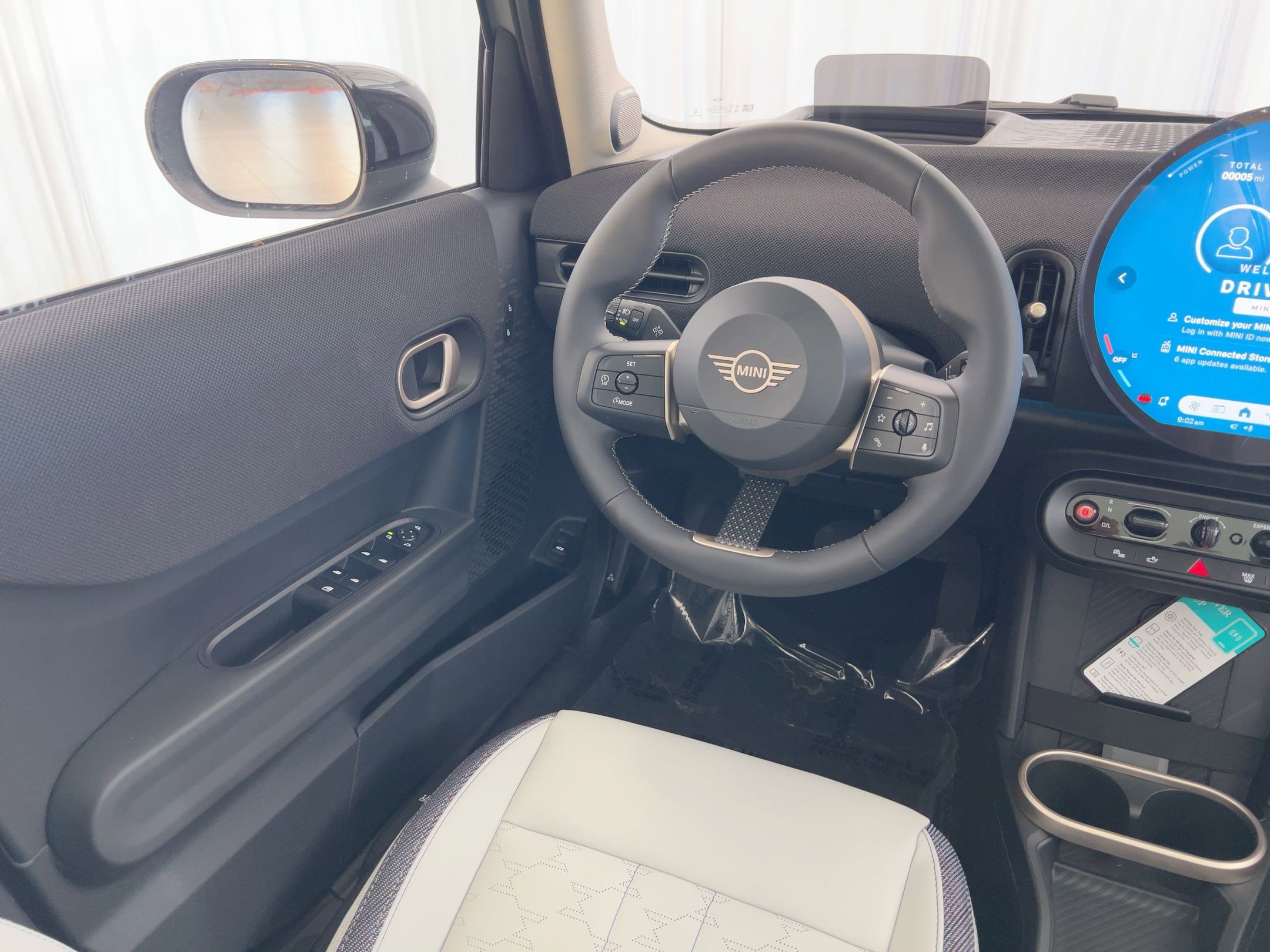 New 2026 MINI Cooper 4-Door Hardtop FWD image 28