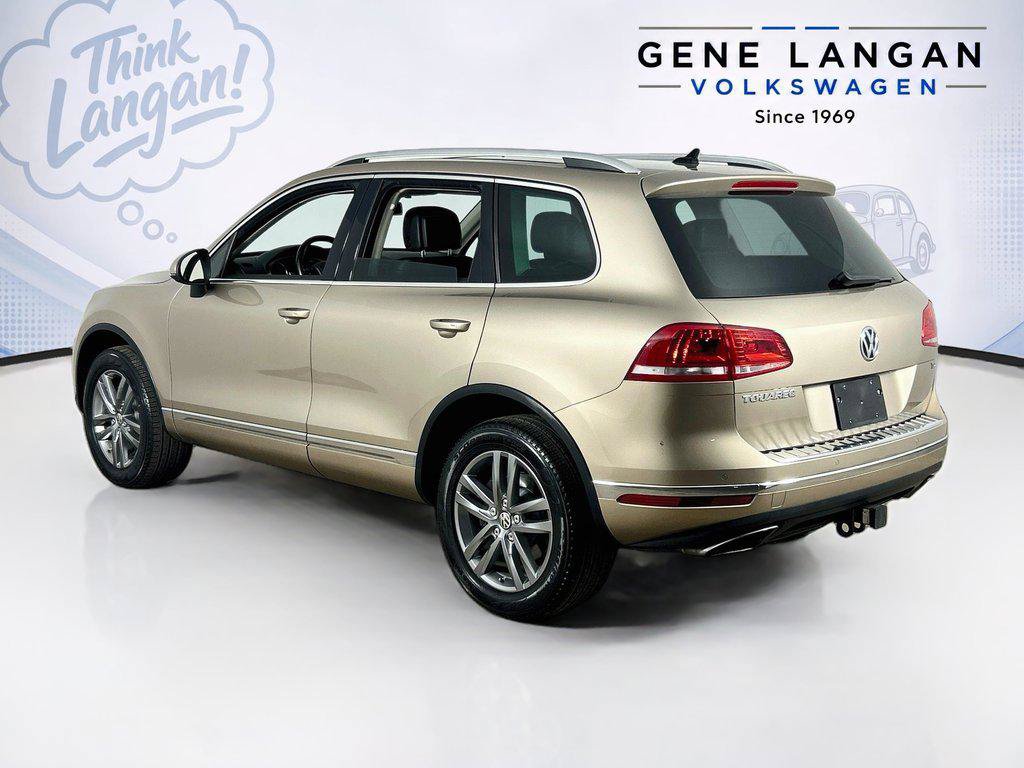 Used 2016 Volkswagen Touareg TDI AWD/4WD image 7