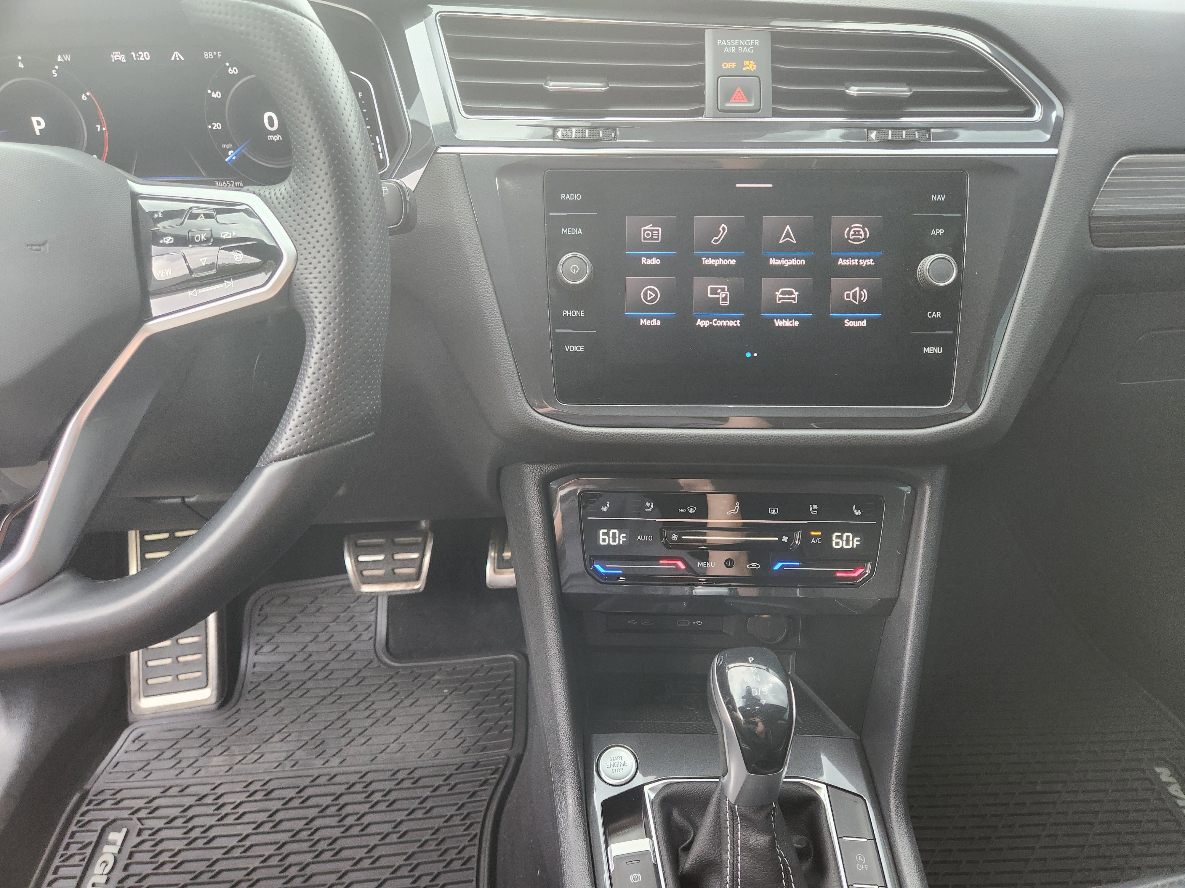 Certified 2022 Volkswagen Tiguan SEL R-Line image 13