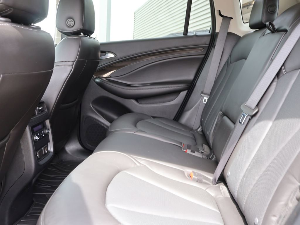 Used 2019 Buick Envision Essence FWD image 18