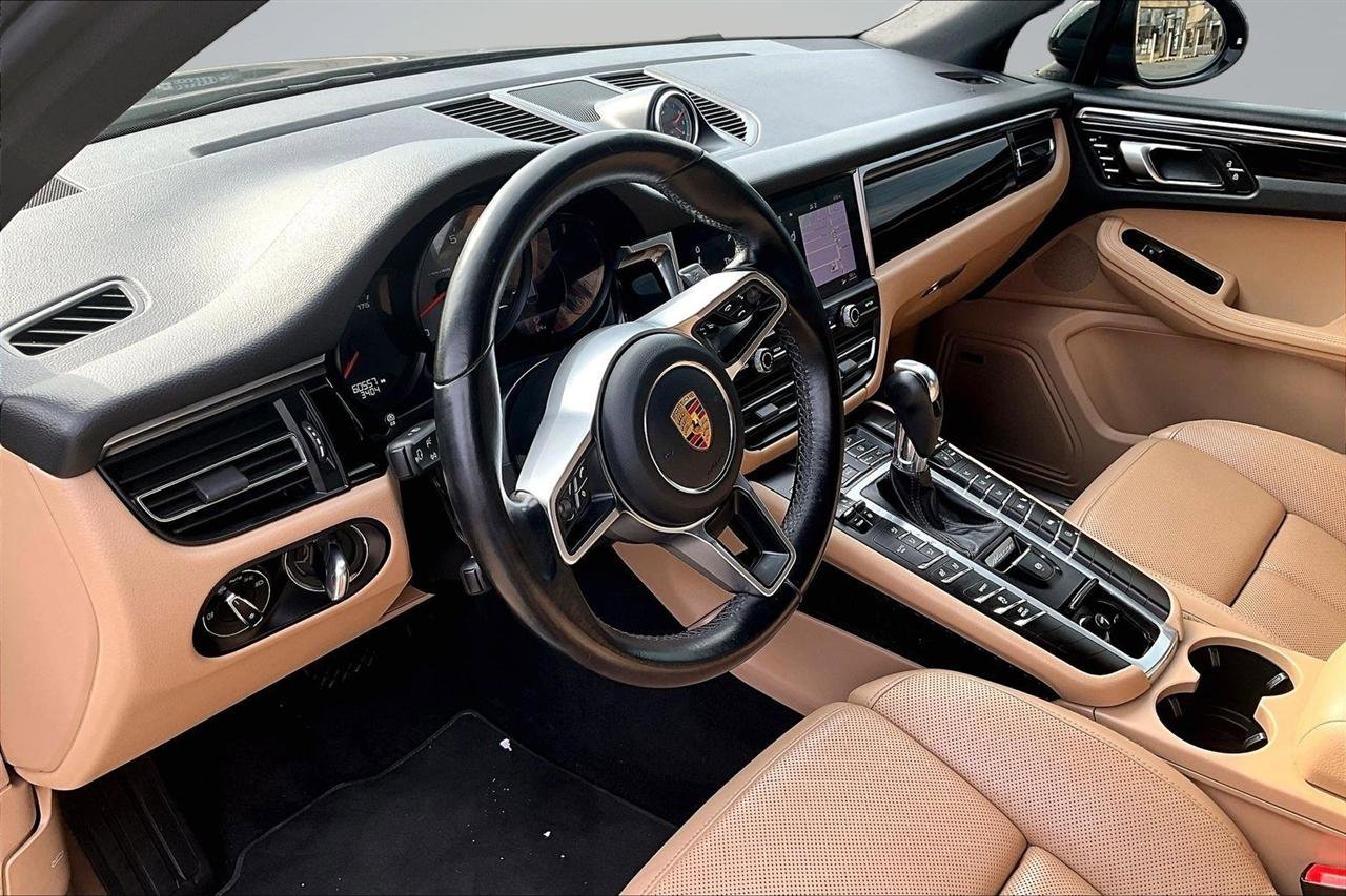 Used 2021 Porsche Macan S AWD/4WD image 17