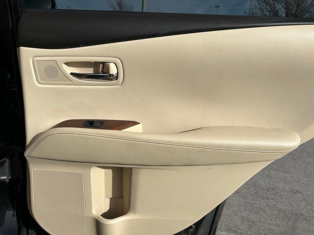 Used 2013 Lexus RX 450h AWD image 30