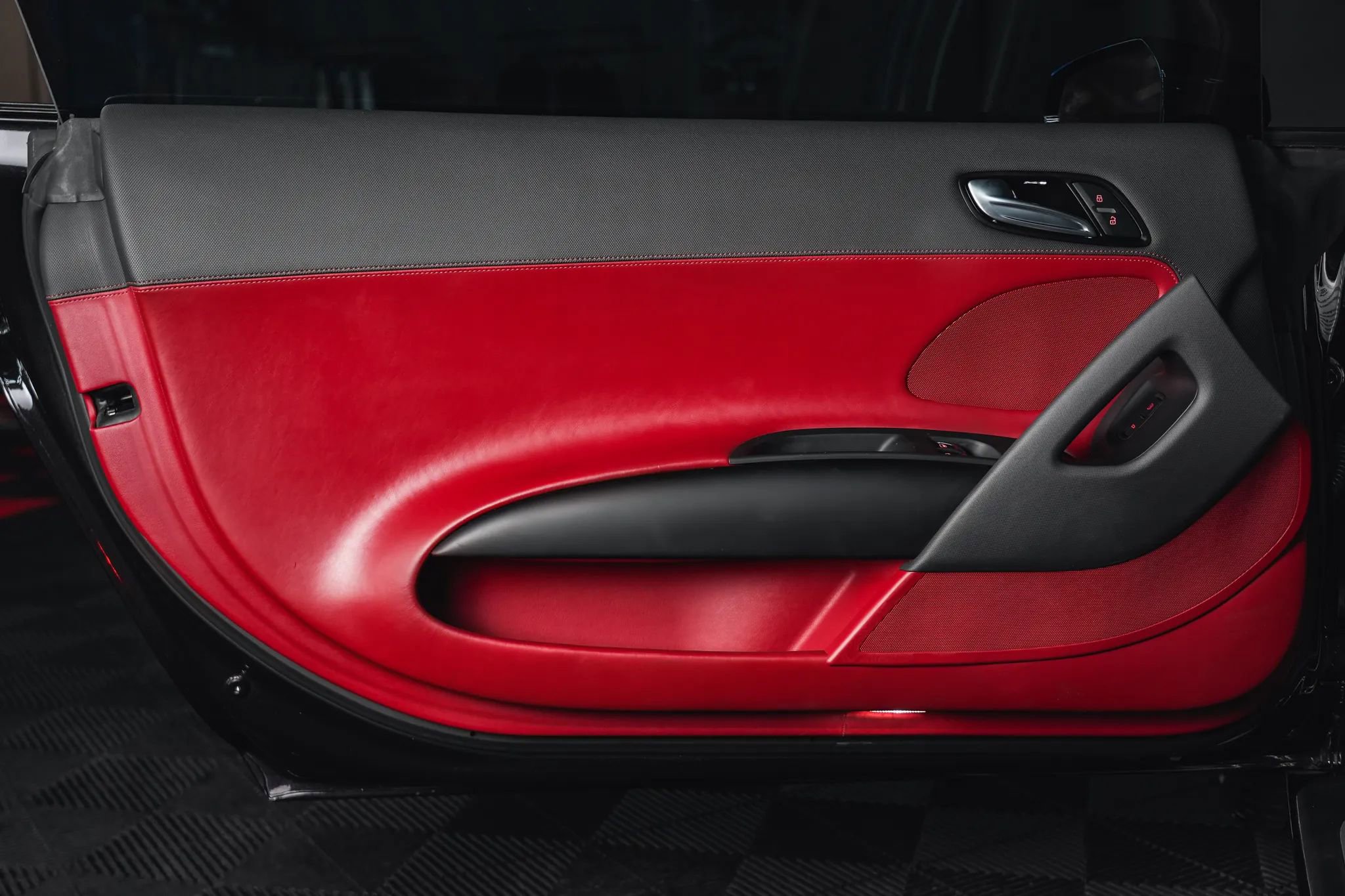 Used 2015 Audi R8 V8 image 35