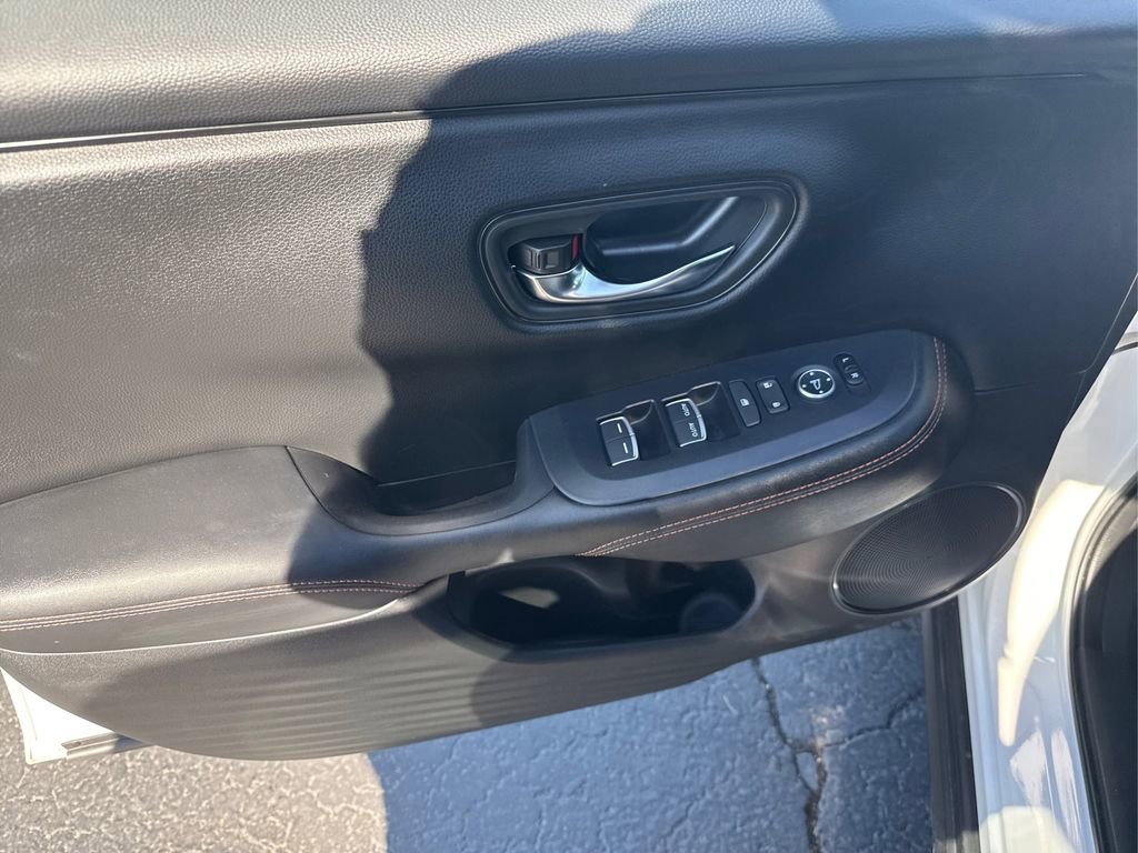 Used 2024 Honda HR-V Sport image 17
