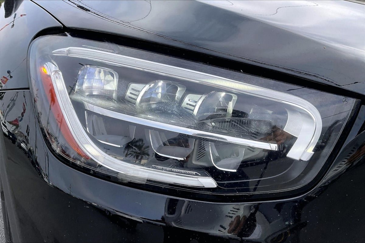 Used 2021 Mercedes-Benz GLC 300 w/ Premium Package image 29