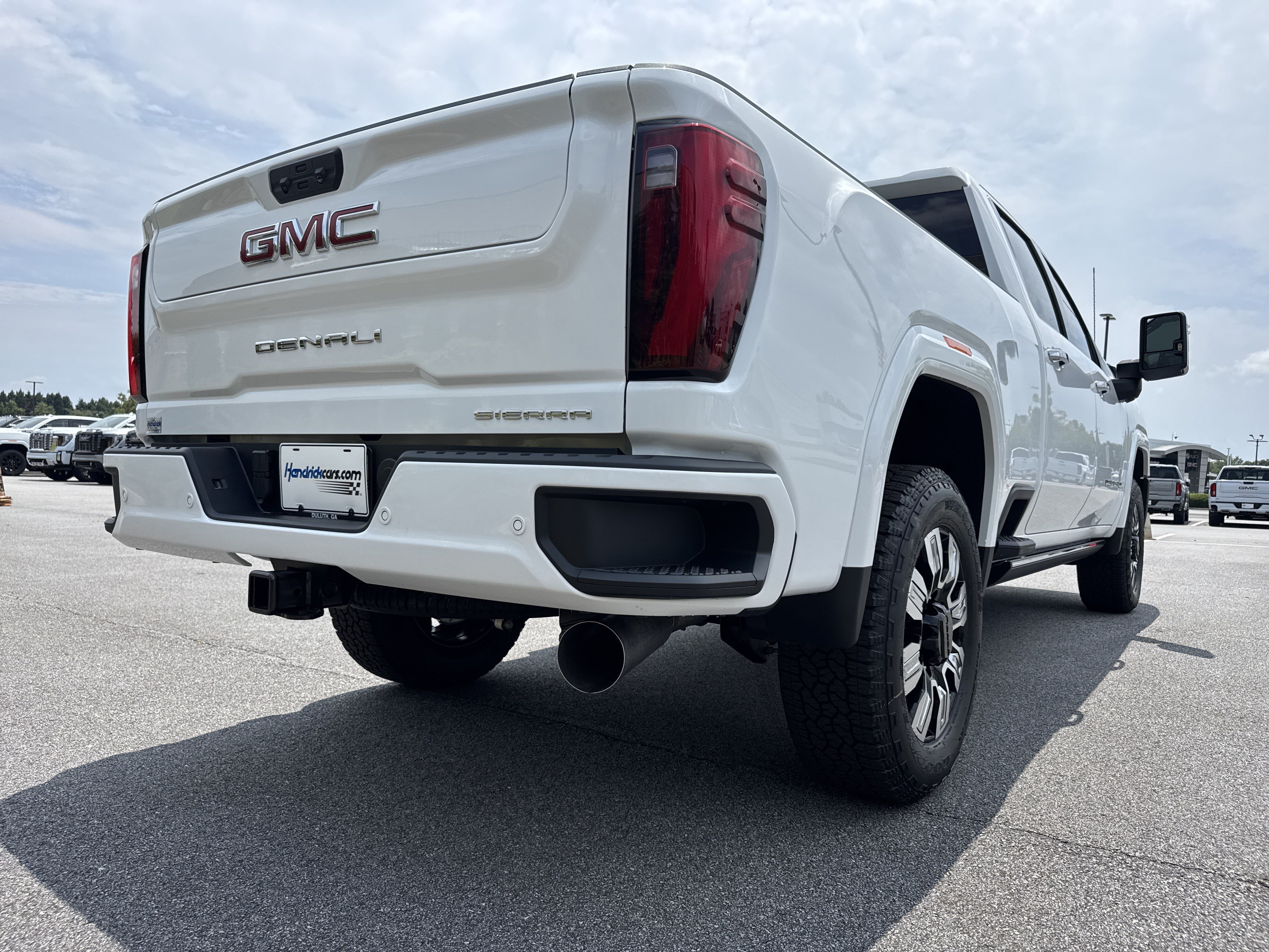 New 2026 GMC Sierra 2500 Denali w/ Denali Reserve Package AWD/4WD image 10