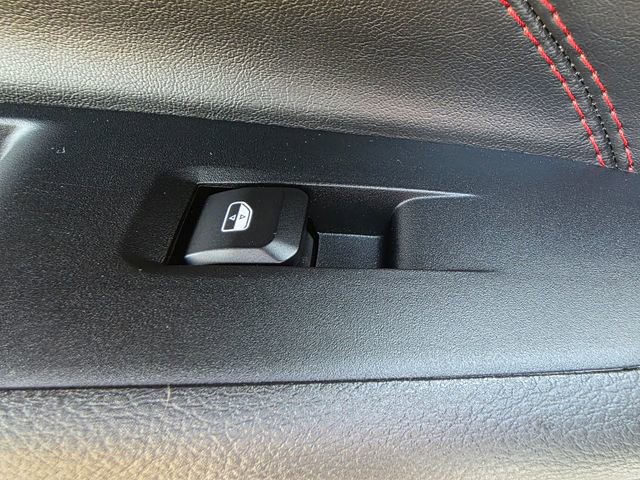 Used 2023 Jeep Compass Trailhawk image 28