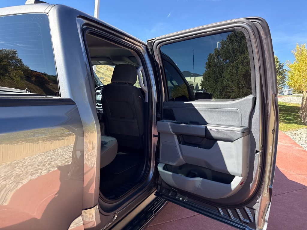 Used 2023 Ford F150 Lightning XLT AWD/4WD image 23