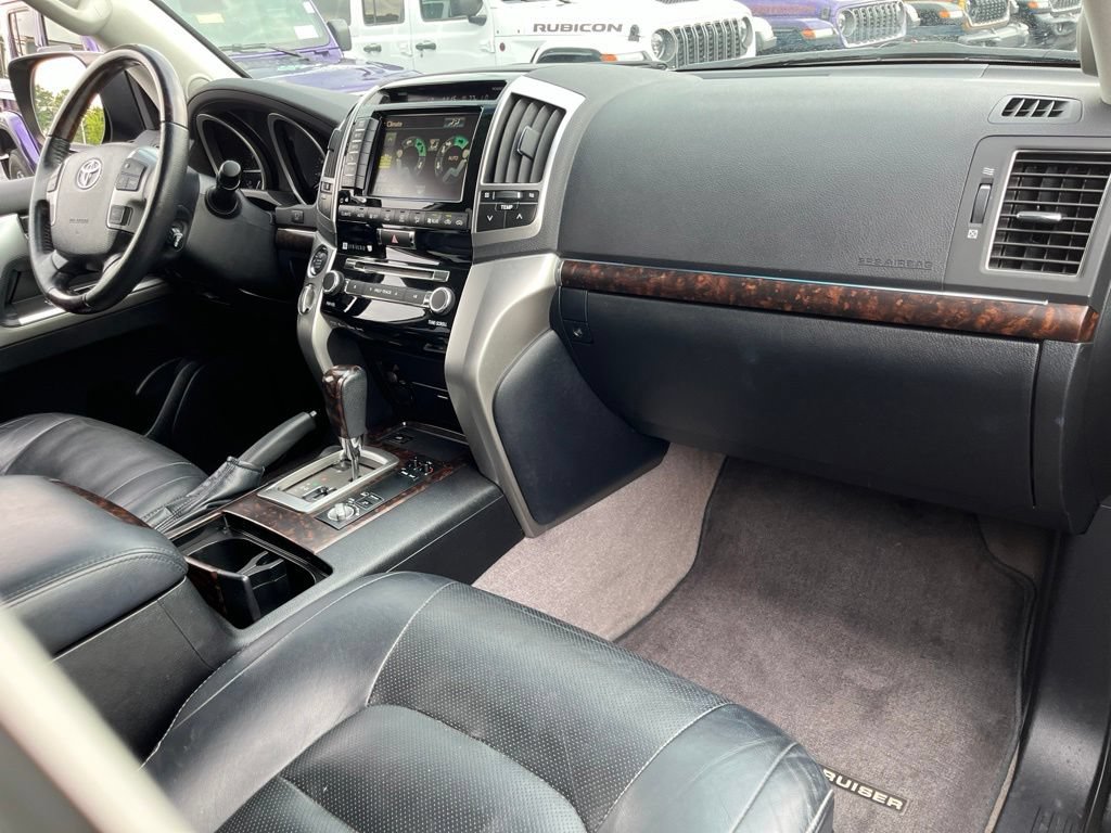 Used 2014 Toyota Land Cruiser AWD/4WD image 49