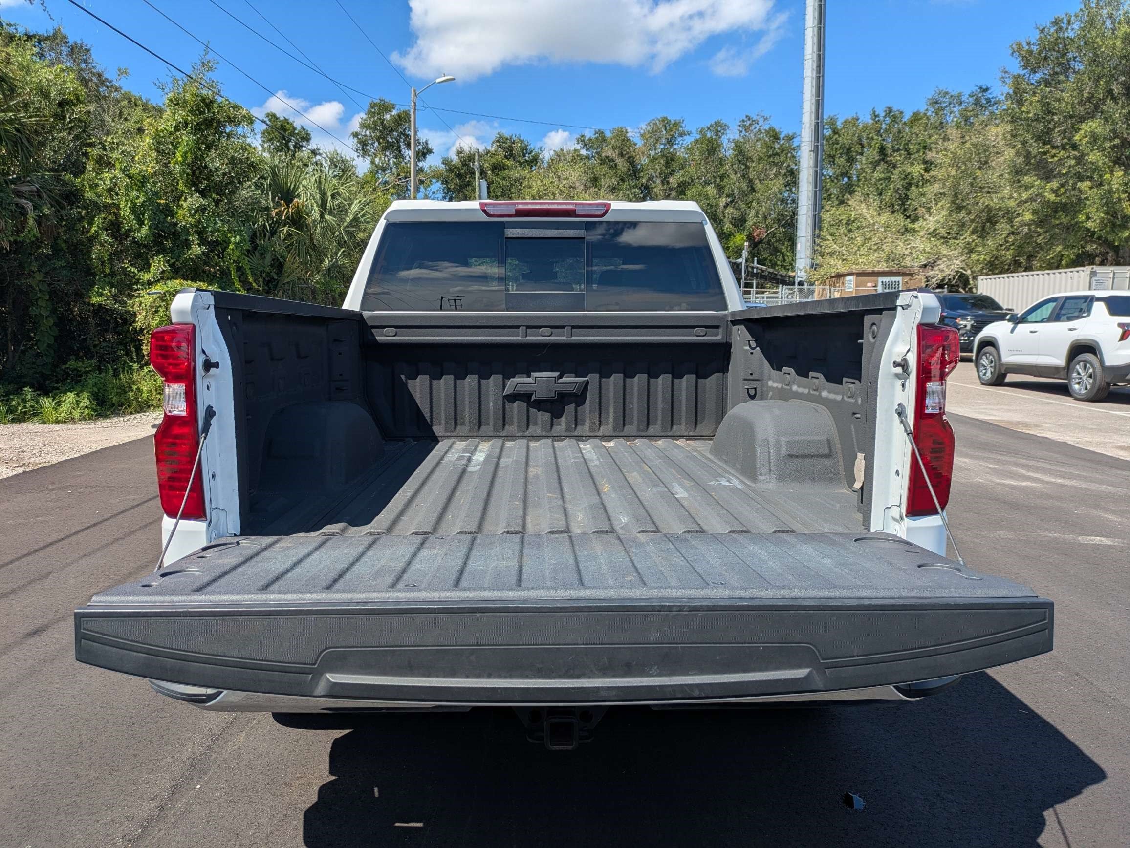 Used 2024 Chevrolet Silverado 1500 LT w/ Safety Package RWD image 12