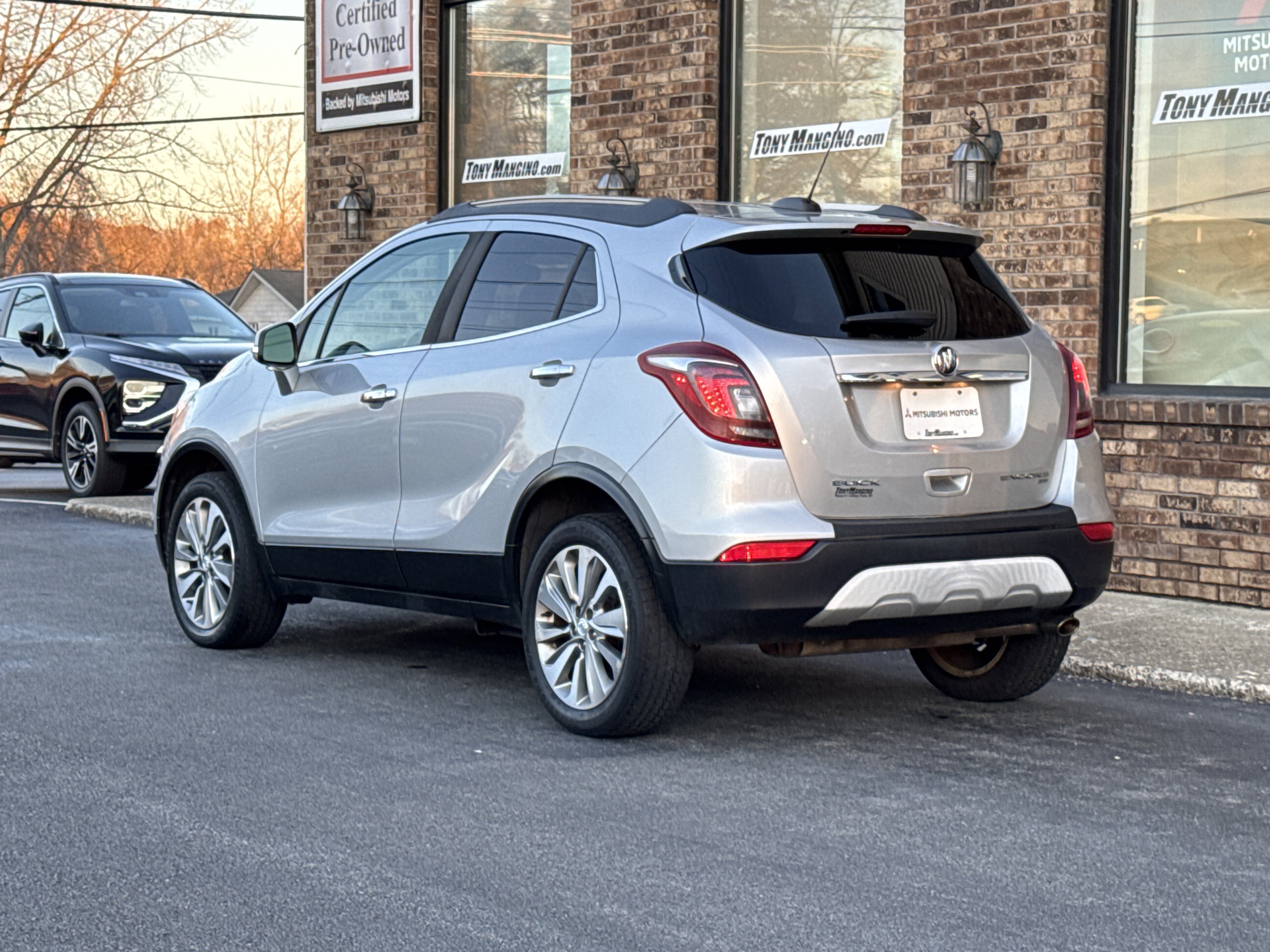Used 2017 Buick Encore Preferred image 3