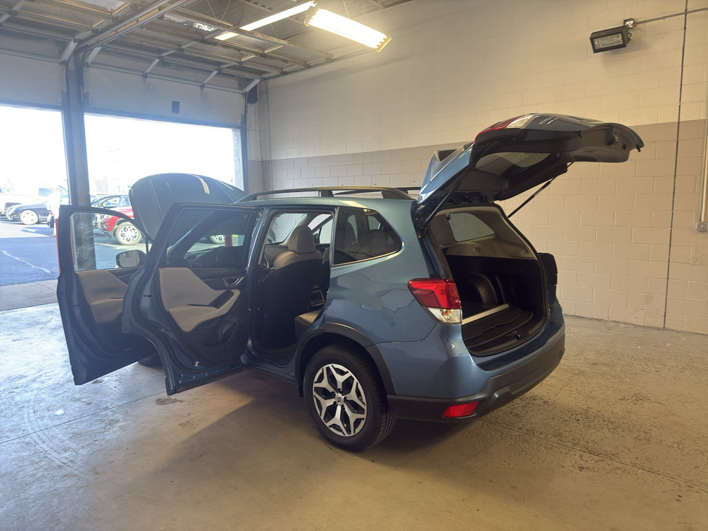 Used 2021 Subaru Forester Premium AWD/4WD image 12