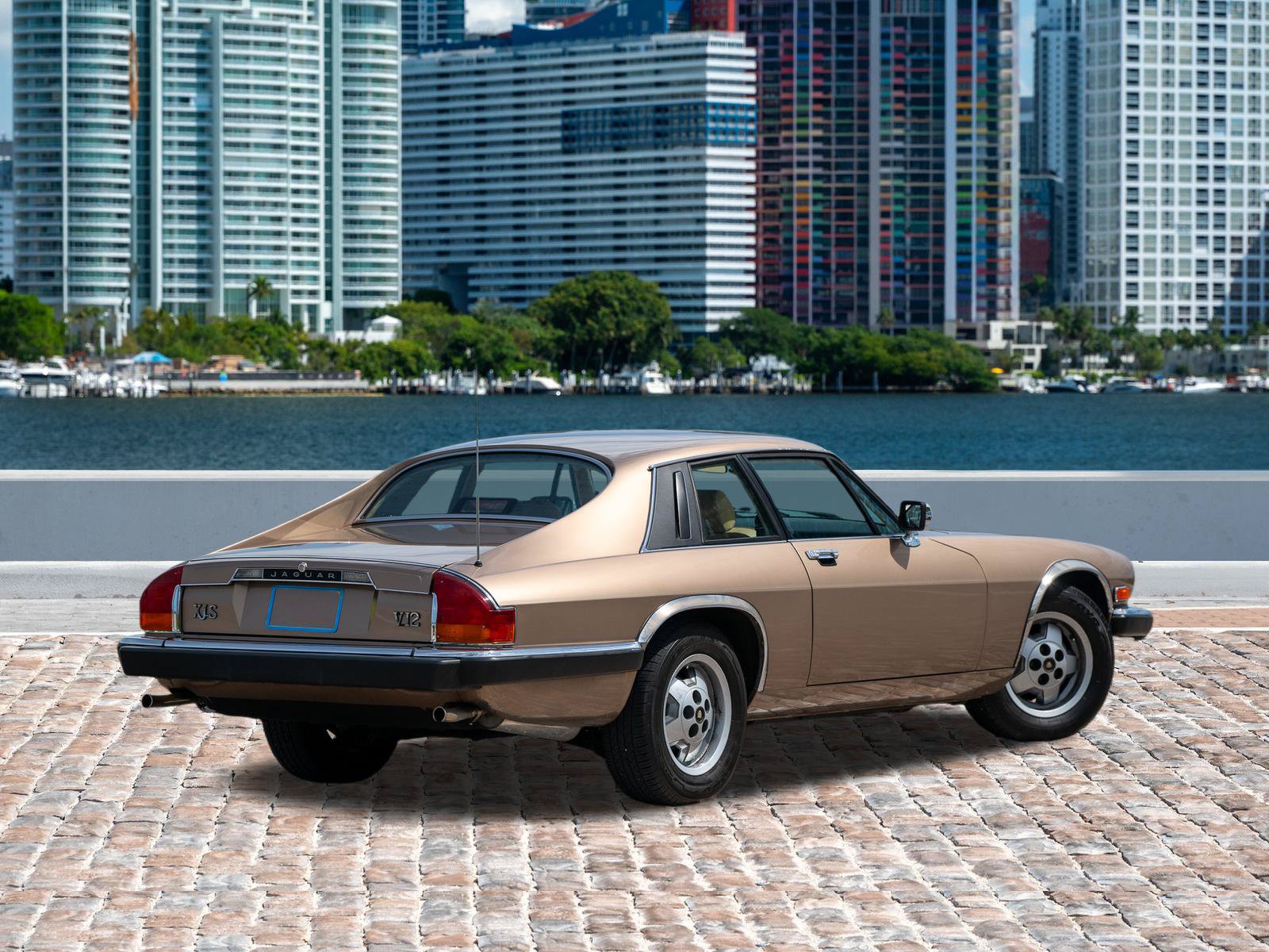Used 1987 Jaguar XJS V12 Coupe RWD image 4