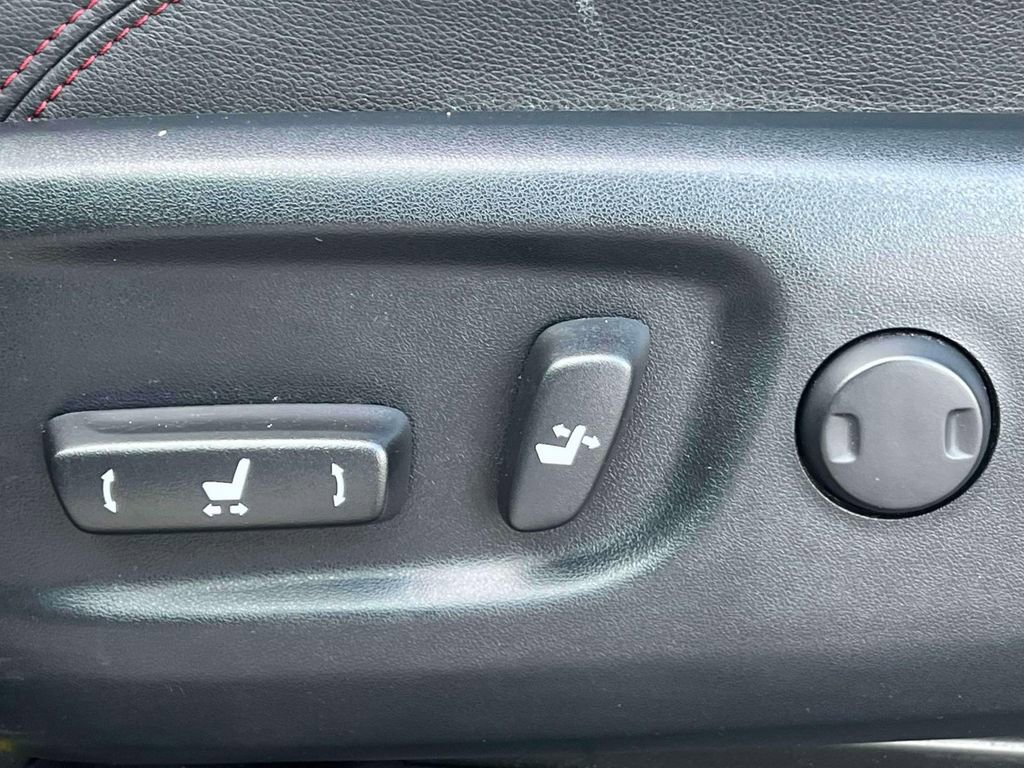 Used 2019 Toyota 4Runner TRD Off-Road Premium AWD/4WD image 19