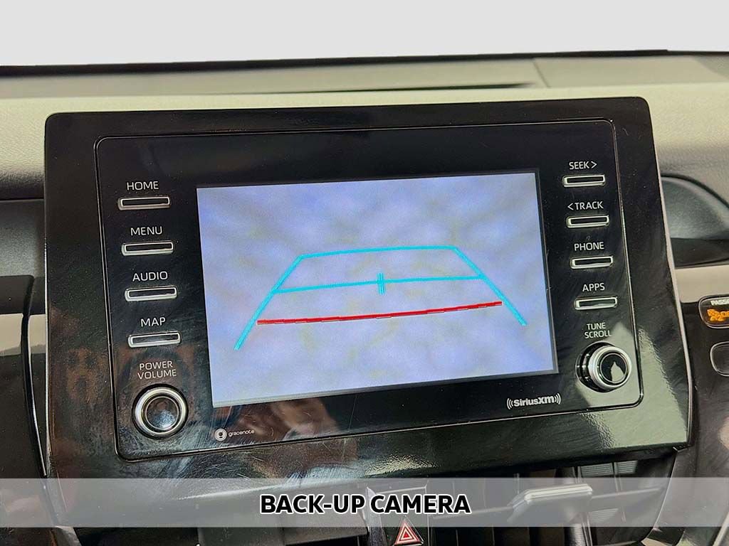 Used 2024 Toyota Camry SE FWD image 4