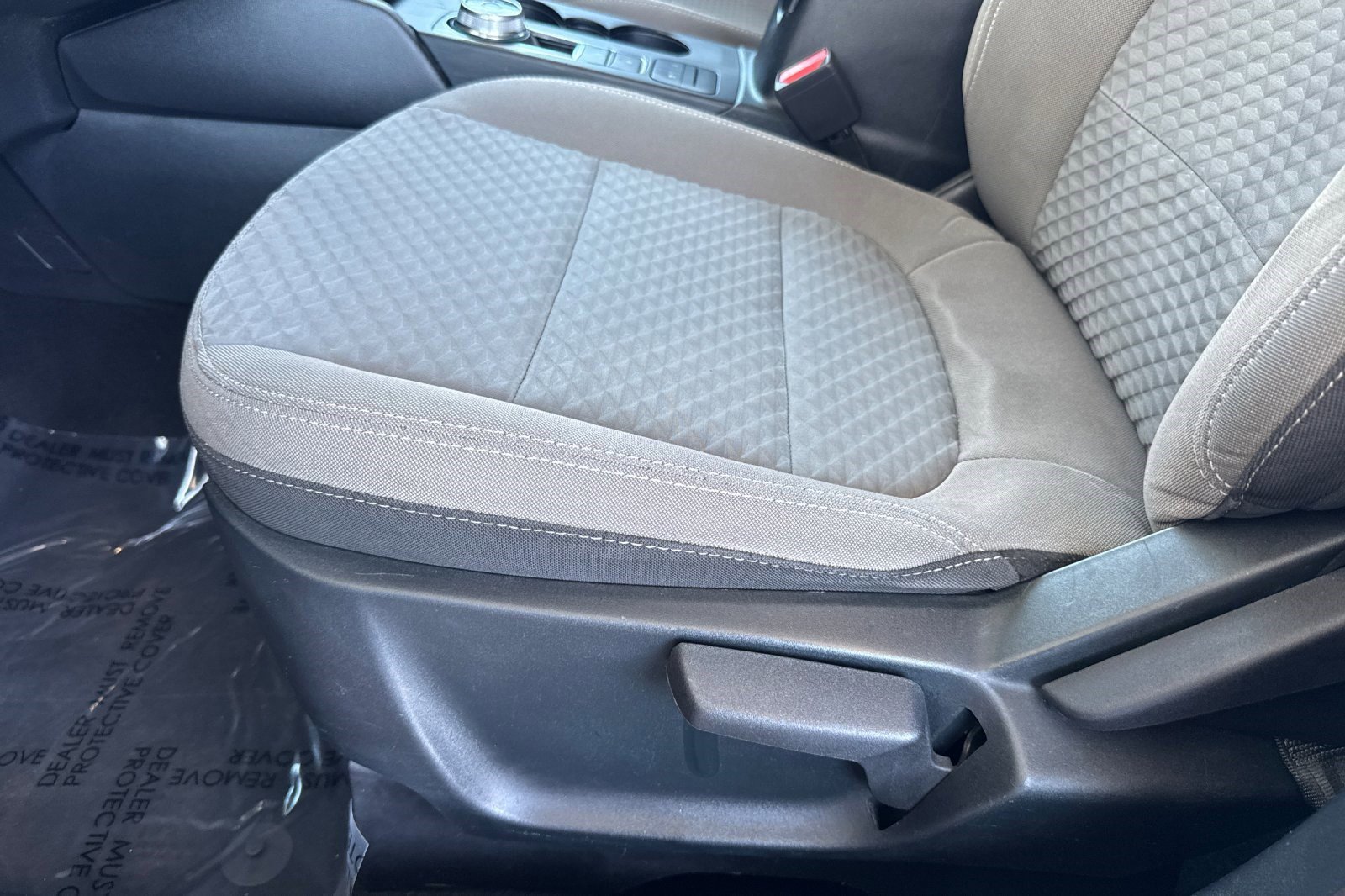 Used 2022 Ford Escape SE FWD image 14