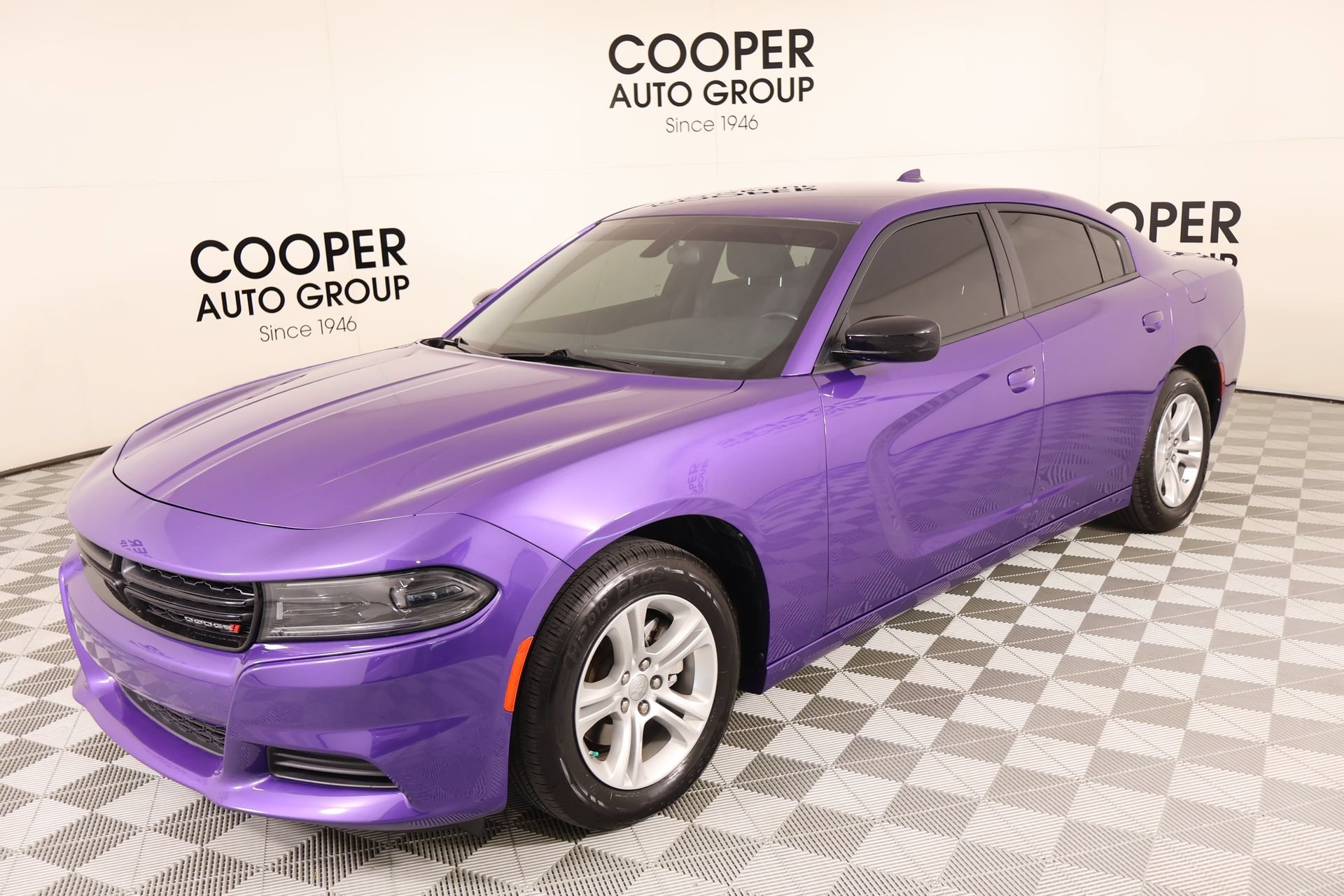 Used 2023 Dodge Charger SXT w/ Cold Weather Package RWD image 10