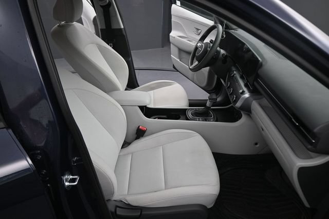 Used 2026 Hyundai Kona SE FWD image 14