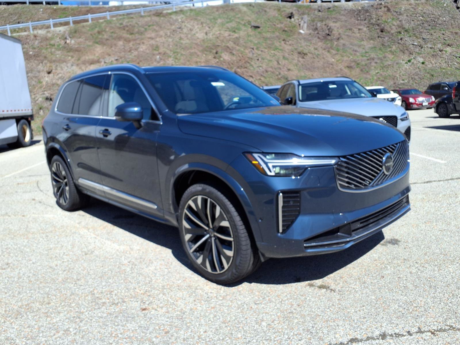 New 2026 Volvo XC90 T8 Ultra w/ Protection Package Premier image 1