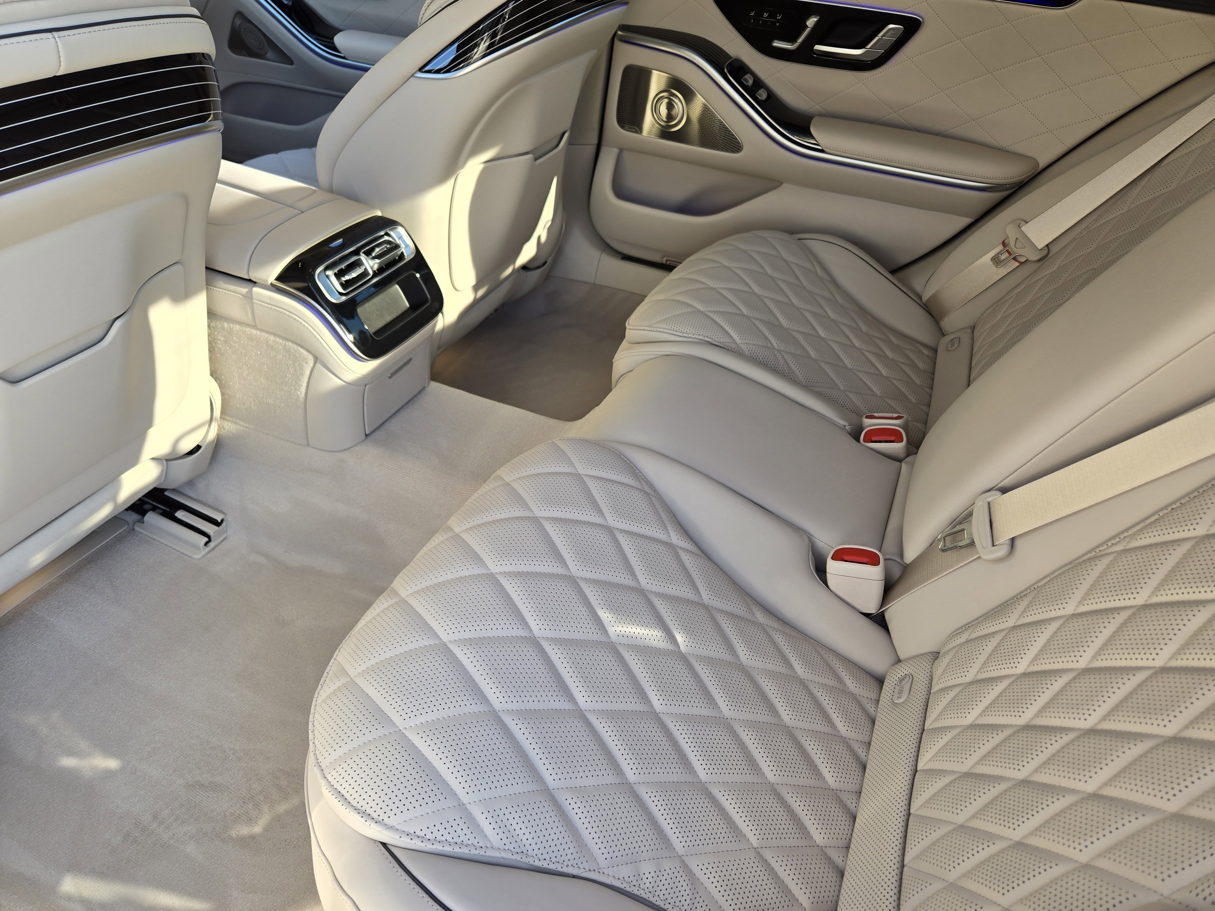 New 2026 Mercedes-Benz S 580 4MATIC Sedan image 32