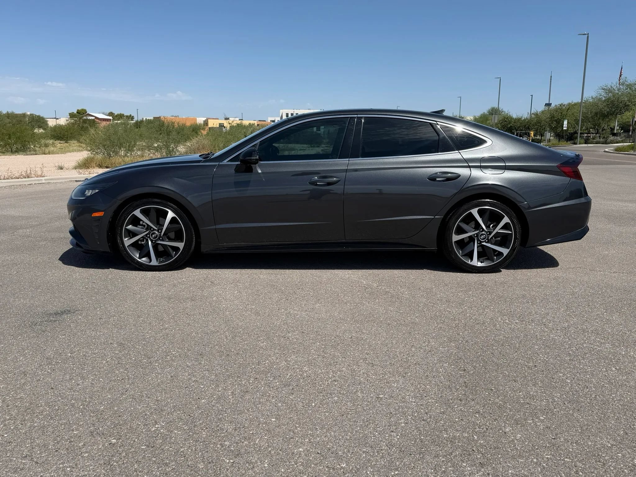 Used 2022 Hyundai Sonata SEL Plus FWD image 2