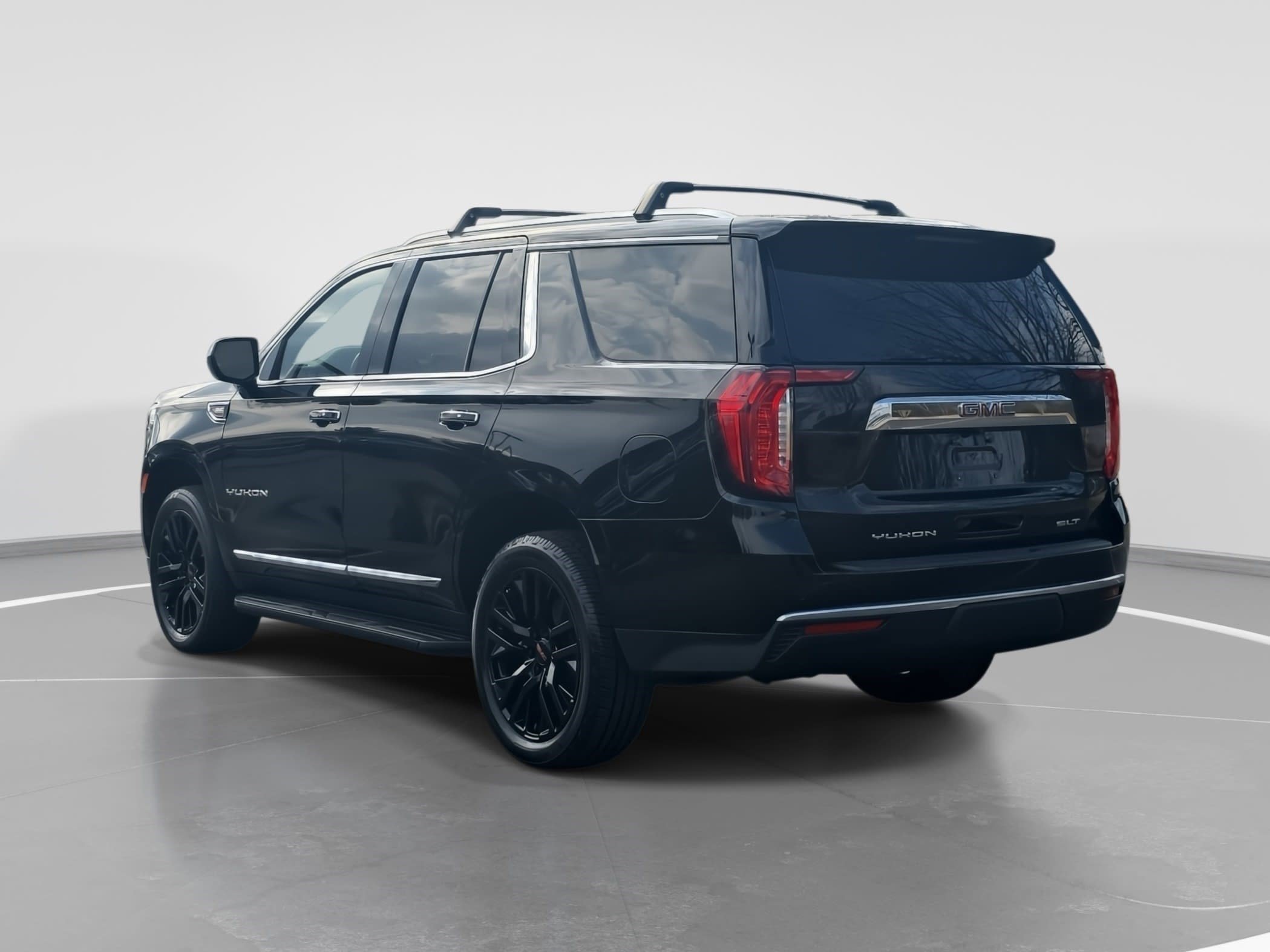 Used 2023 GMC Yukon SLT image 7
