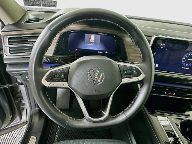 Used 2024 Volkswagen Atlas SEL AWD/4WD image 12