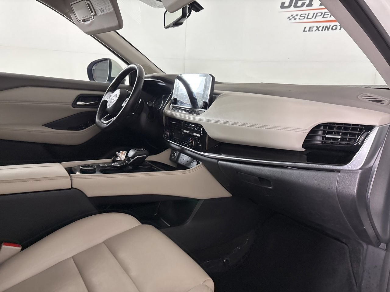 Used 2023 Nissan Rogue SL w/ SL Premium Package AWD/4WD image 31