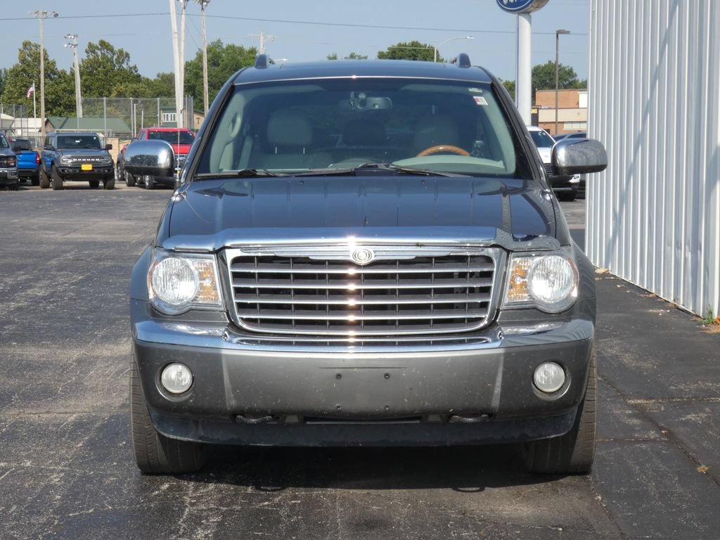 Used 2008 Chrysler Aspen Limited AWD/4WD image 4