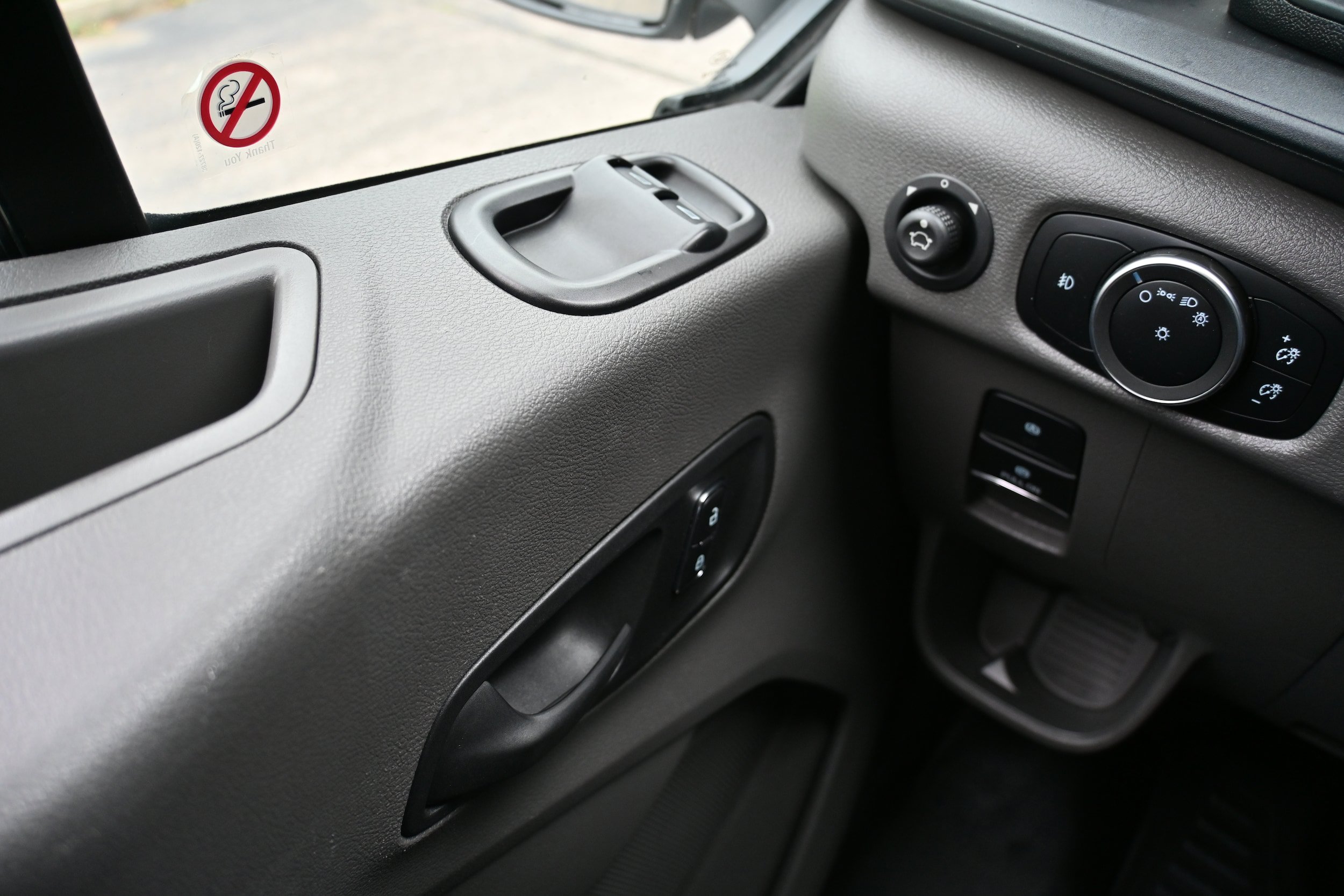 Used 2025 Ford Transit 250 Low Roof w/ Exterior Upgrade Package RWD image 11