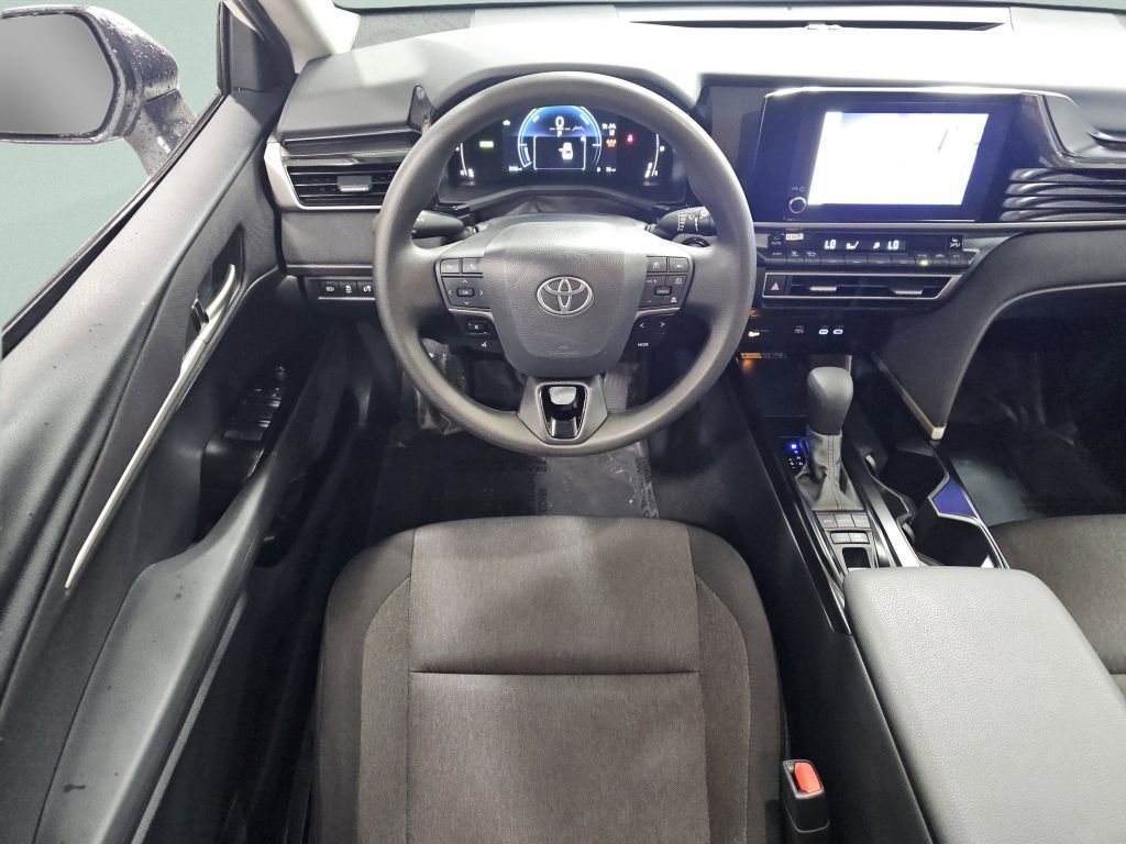 Used 2025 Toyota Camry LE FWD image 4