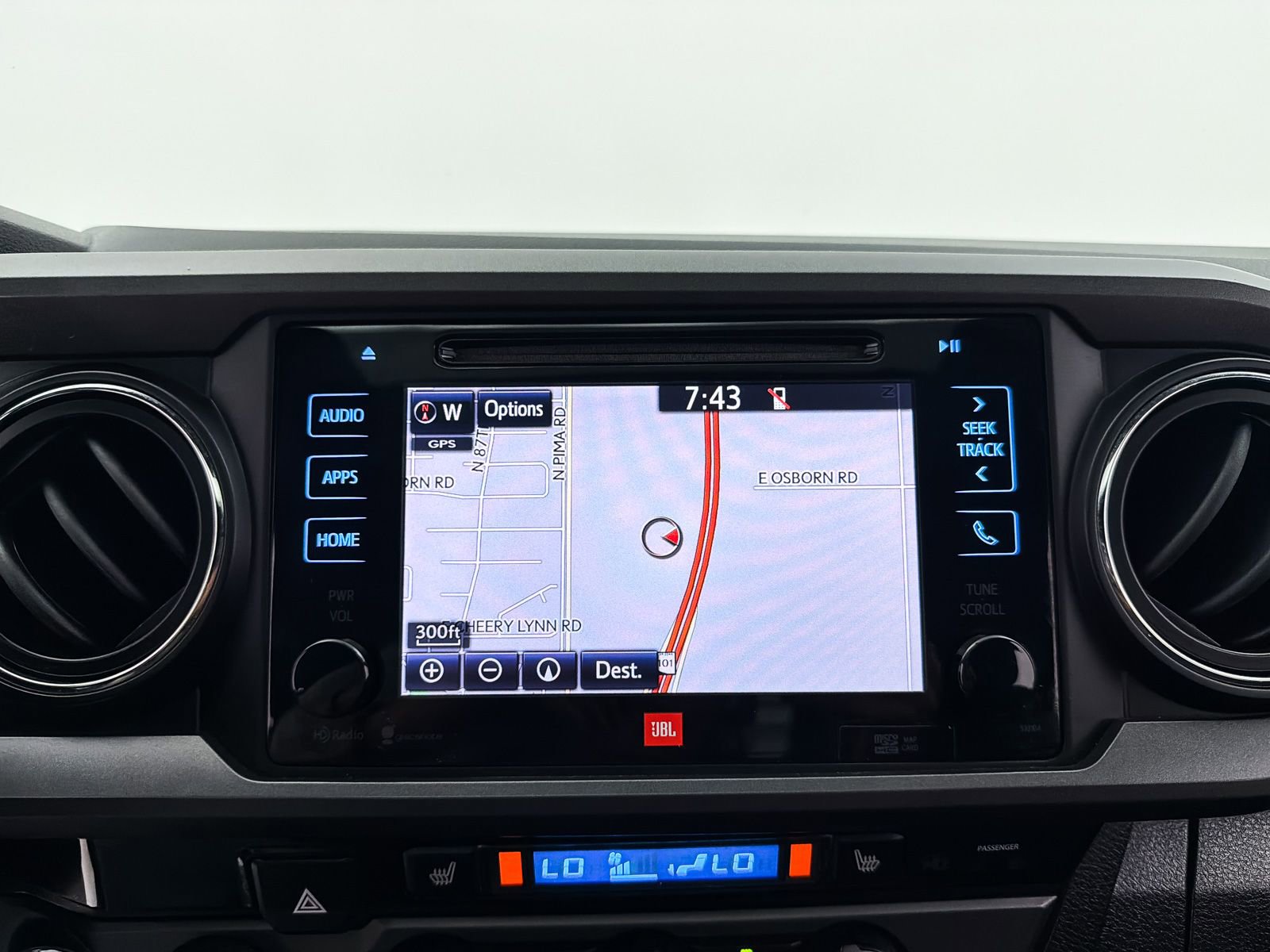 Used 2016 Toyota Tacoma TRD Sport image 7